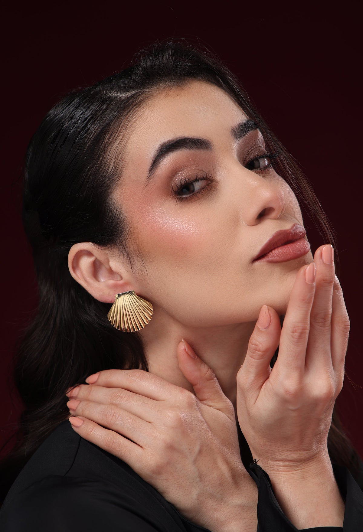 Golden Seashell Stud Earrings De Novoo