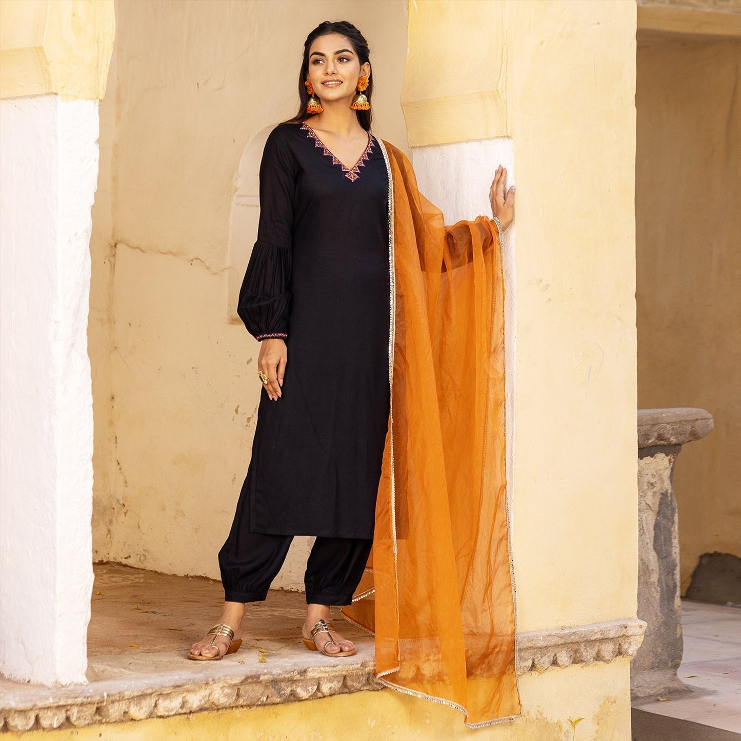 RIWAYAT SUIT SET