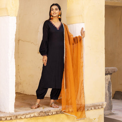 RIWAYAT SUIT SET