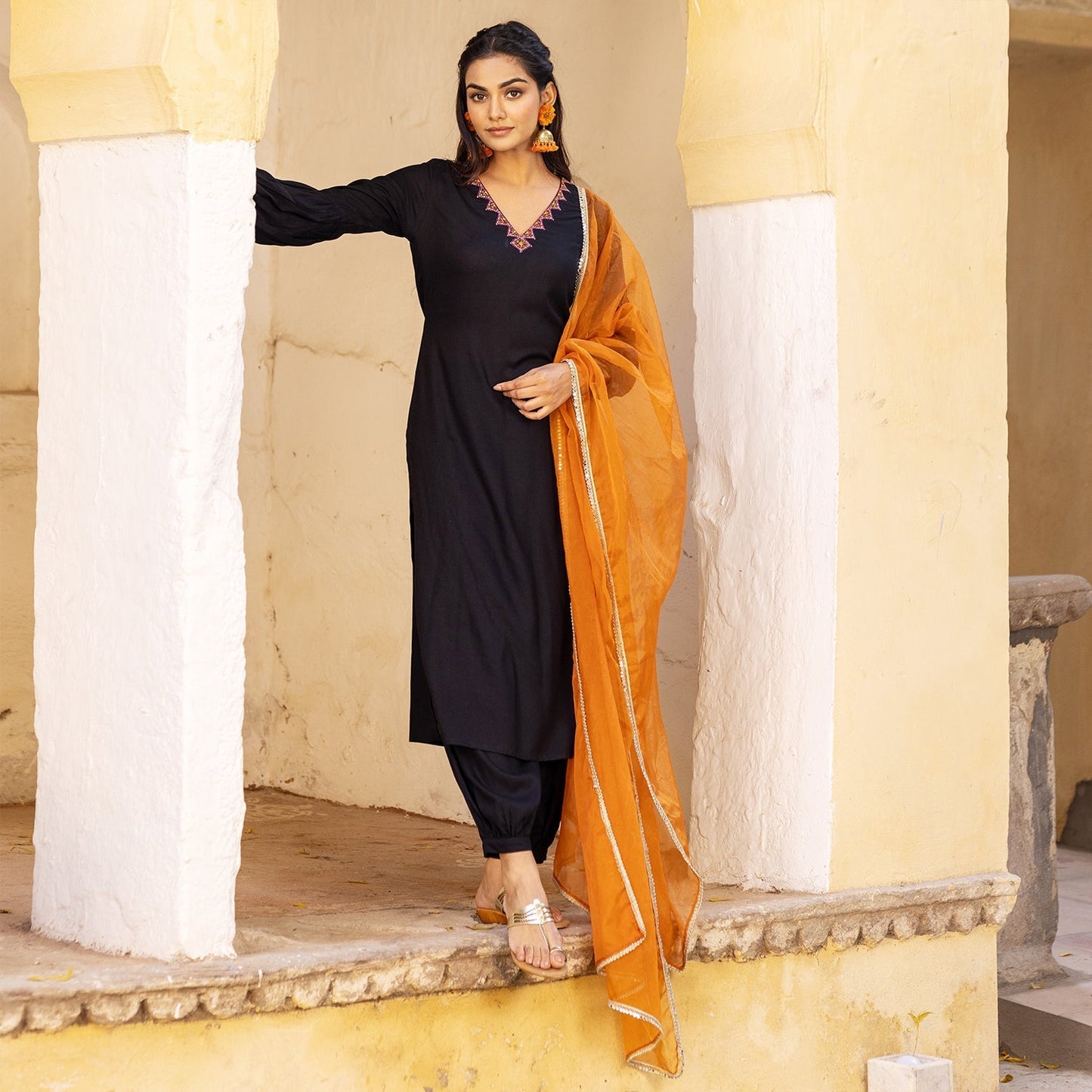 RIWAYAT SUIT SET