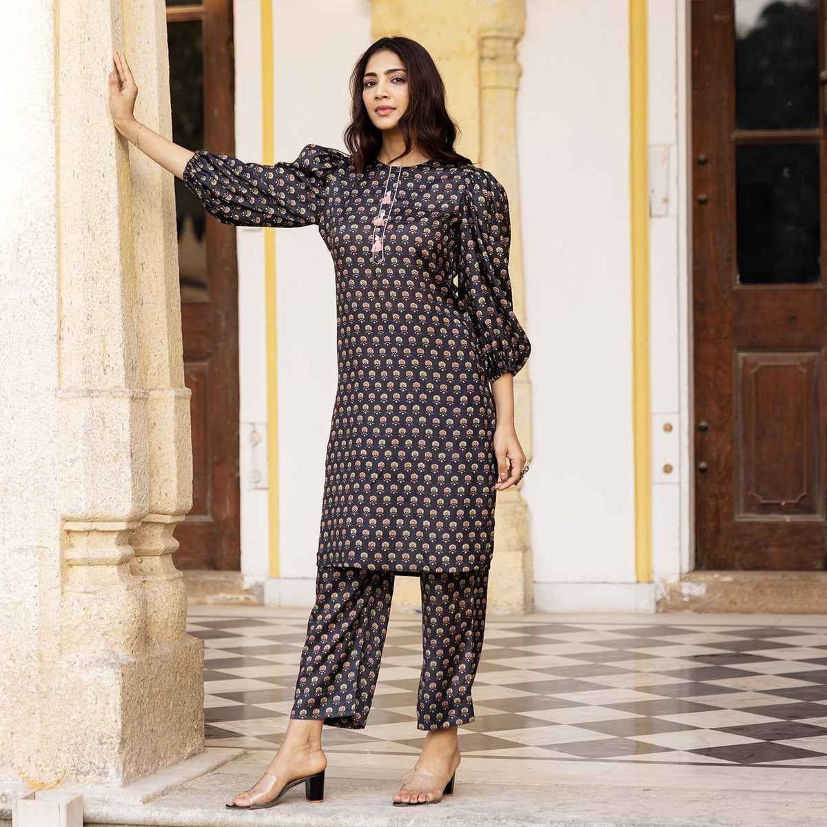 BLACK MUSLIN FLORAL KURTA SET