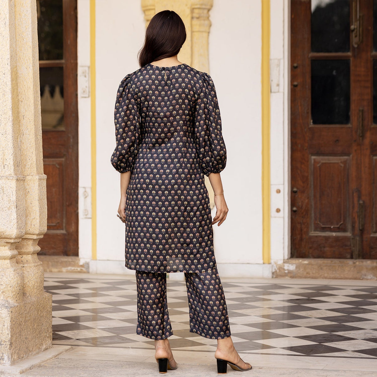 BLACK MUSLIN FLORAL KURTA SET