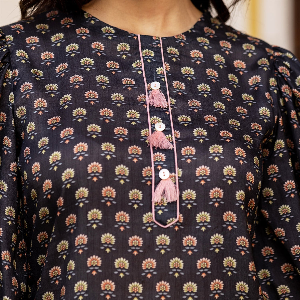 BLACK MUSLIN FLORAL KURTA SET