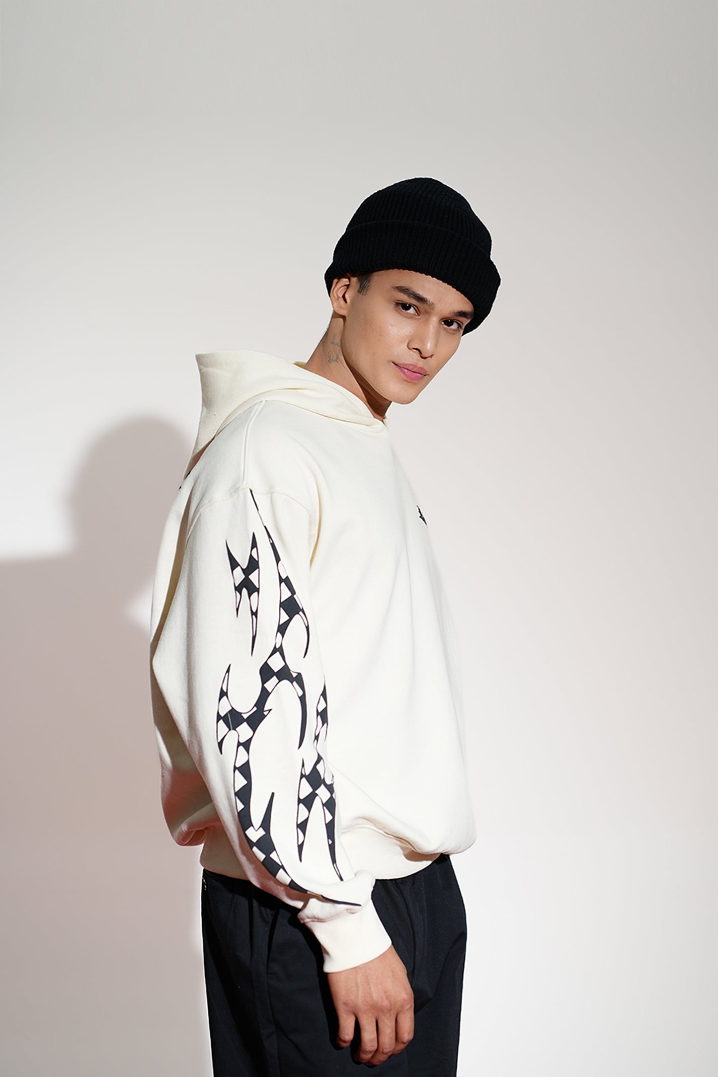Apen Oversized Printed White Hoodie Main Character