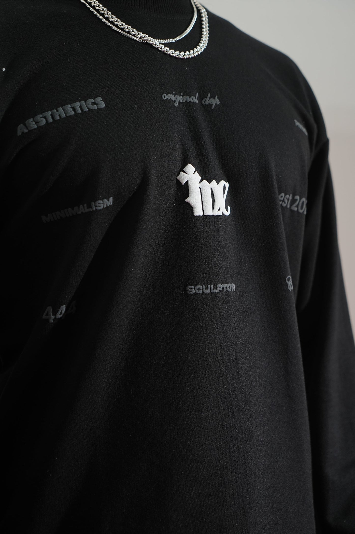 Nexus Printed Oversized Black Sweatshirt Main Character