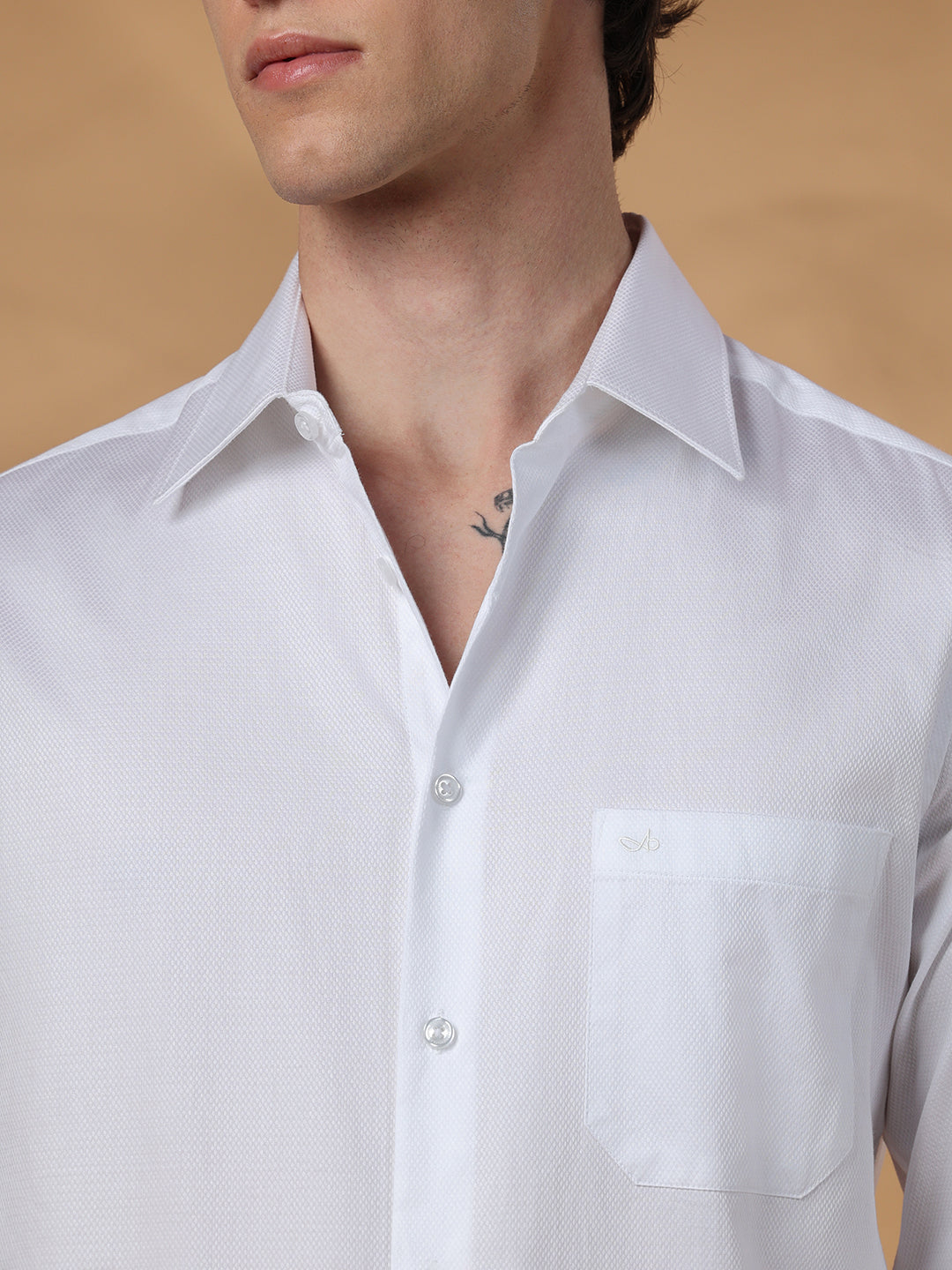 White Regular Fit Formal Cotton shirt for men (ISANO)