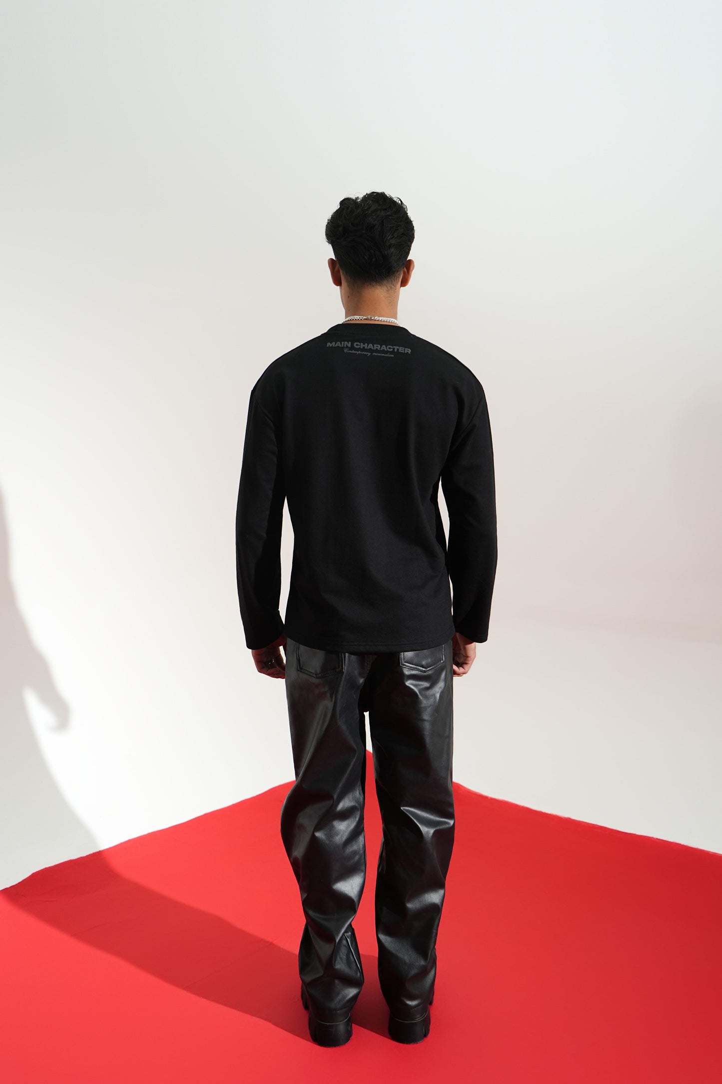 Nexus Printed Oversized Black Sweatshirt Main Character