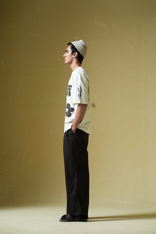 TV Off Printed Cream Oversized T-Shirt Main Character