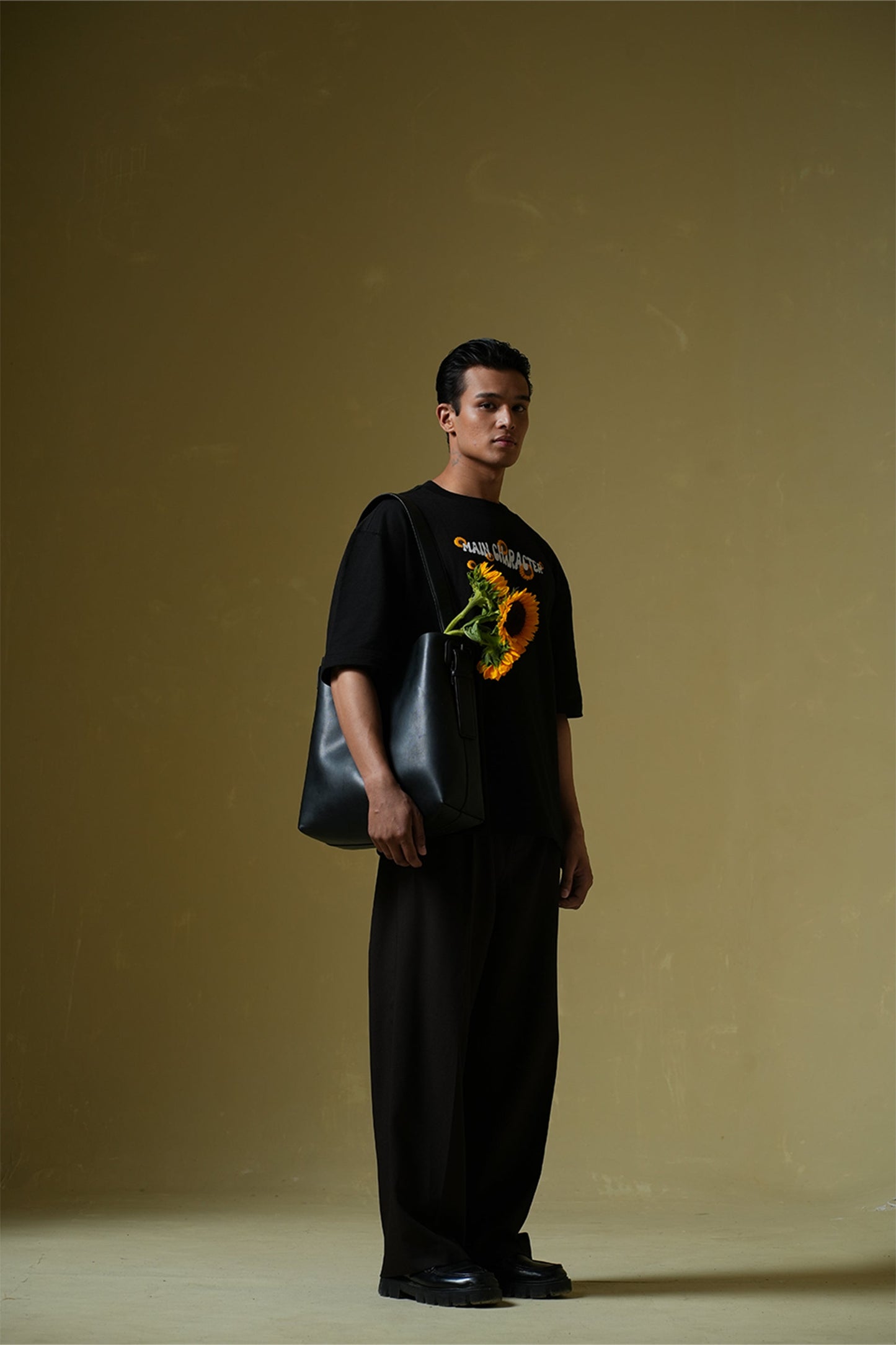 Houdini Printed Black Oversized T-Shirt Main Character