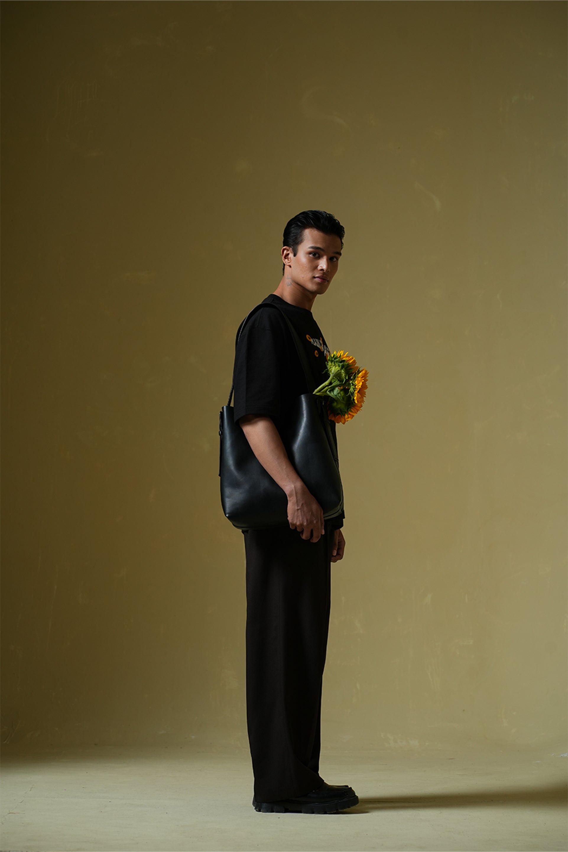 Houdini Printed Black Oversized T-Shirt Main Character