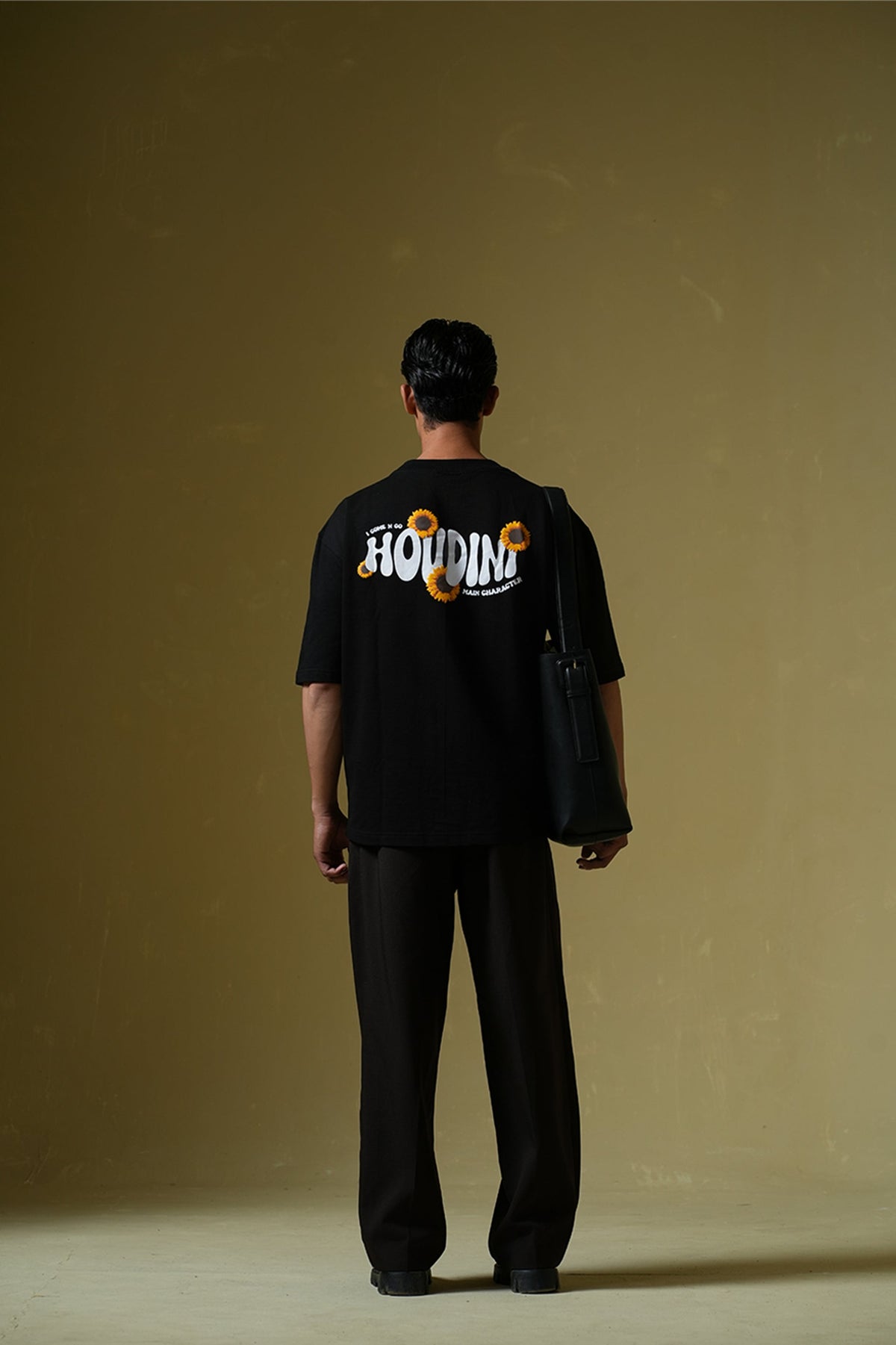 Houdini Printed Black Oversized T-Shirt Main Character