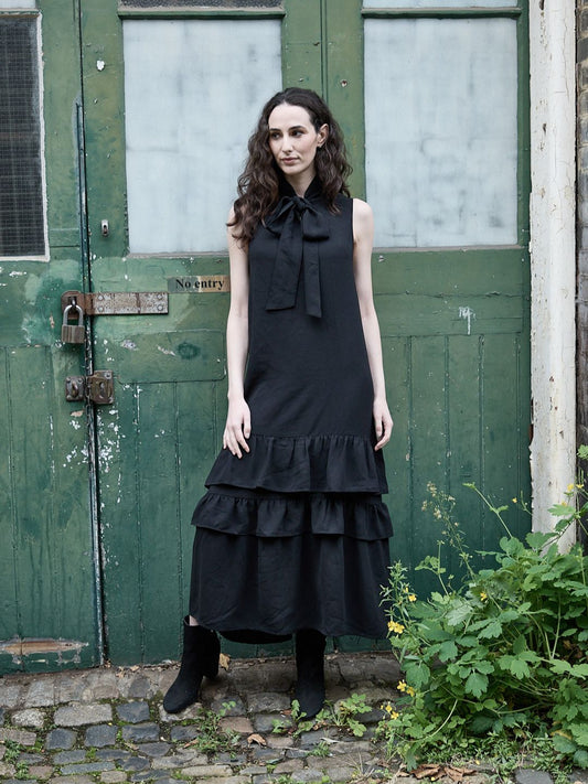  Black Tiered Sleeveless Dress 