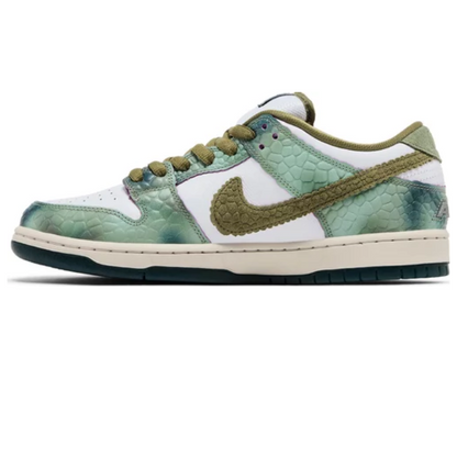 Nike SB Dunk Low "Chameleon"