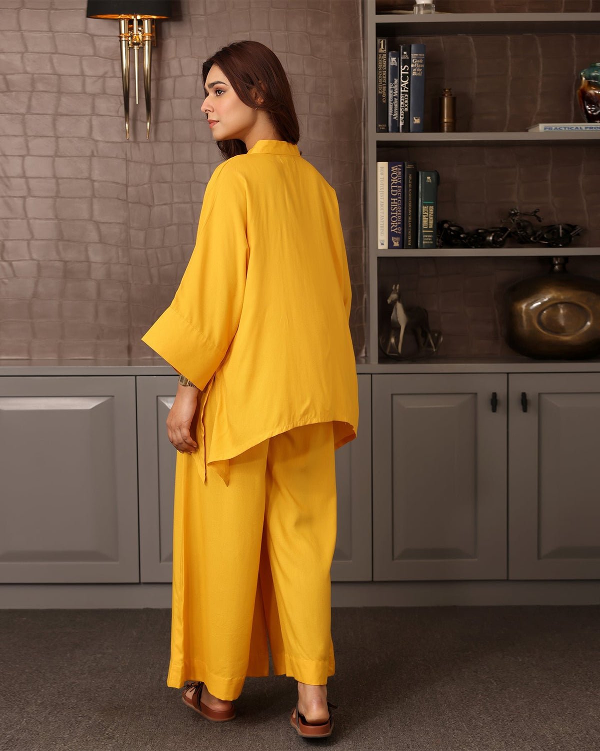 V-NECK YELLOW RAYON CO-ORD SET