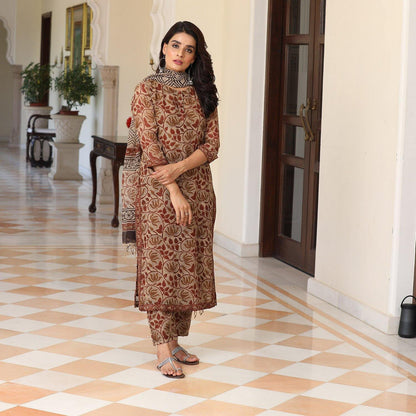 Sepia Suit - Ambraee