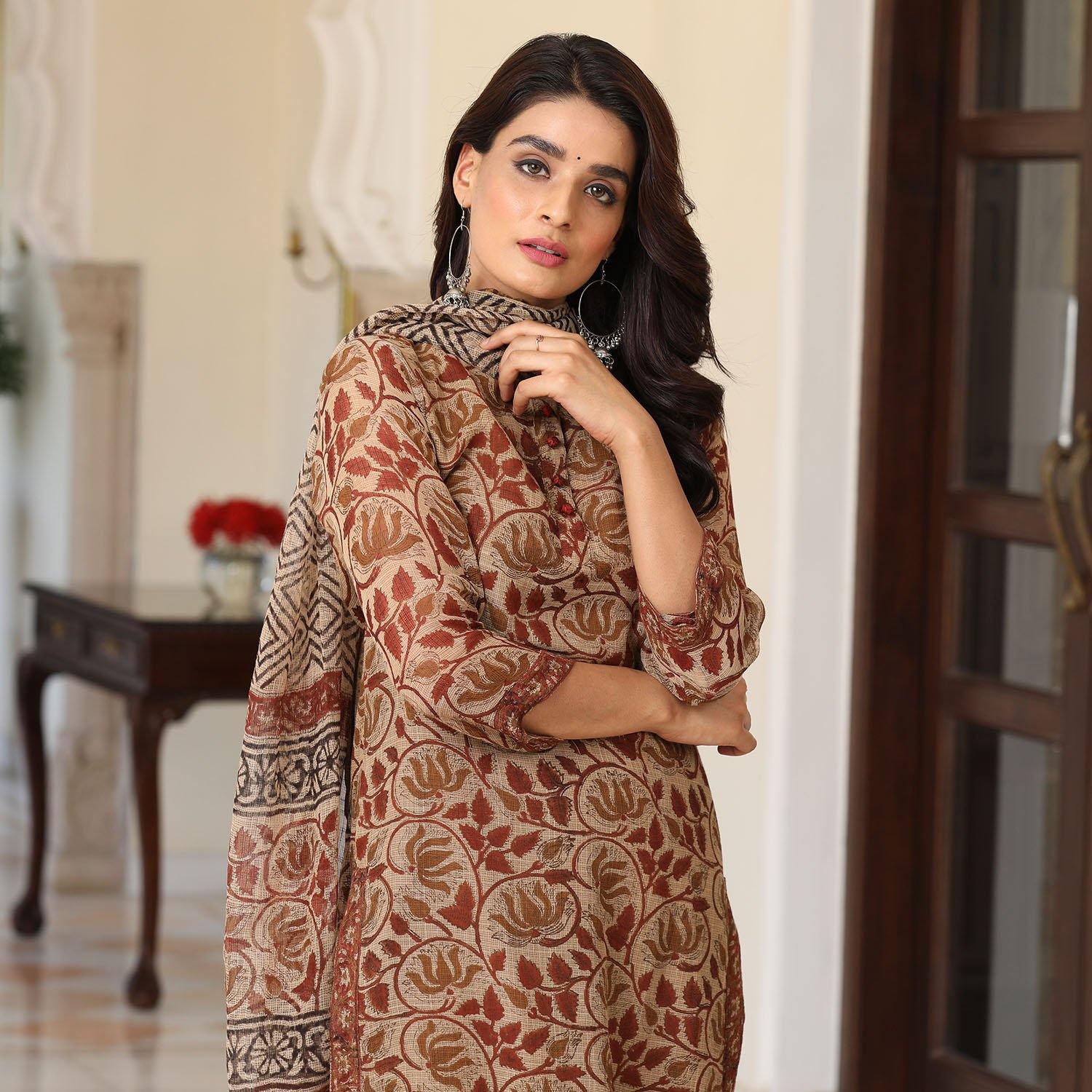 Sepia Suit - Ambraee
