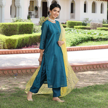 TRACY CHANDERI SUIT