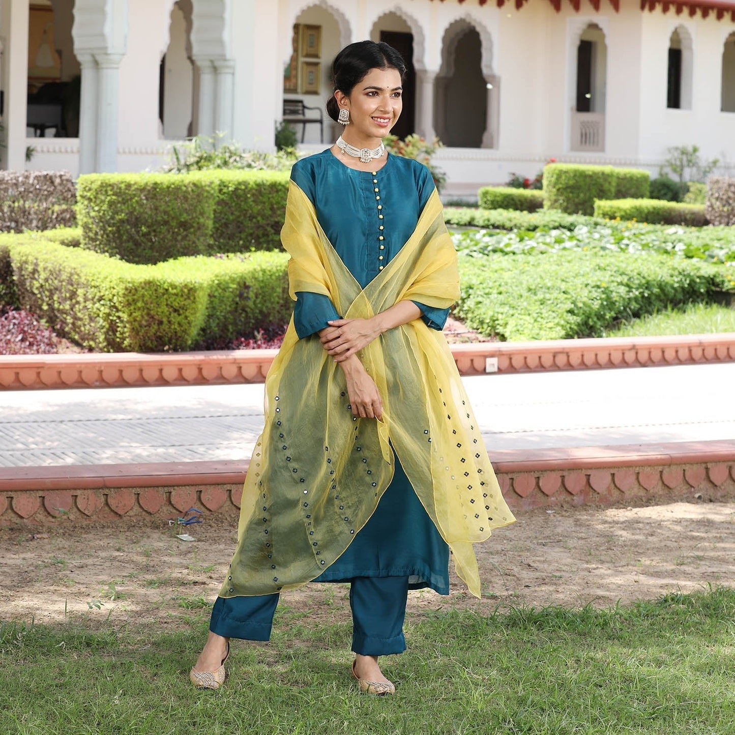 TRACY CHANDERI SUIT