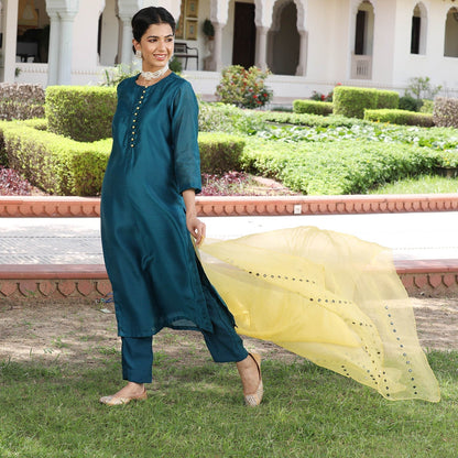 TRACY CHANDERI SUIT