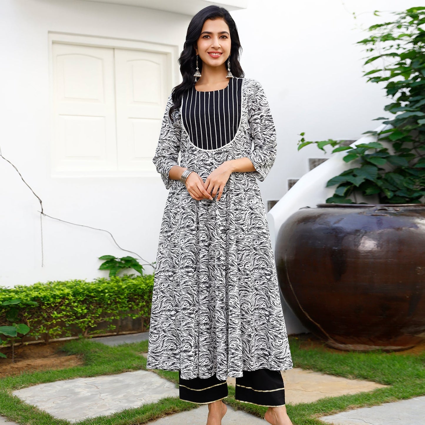 WHITE & BLACK PINTUCK KURTA SET