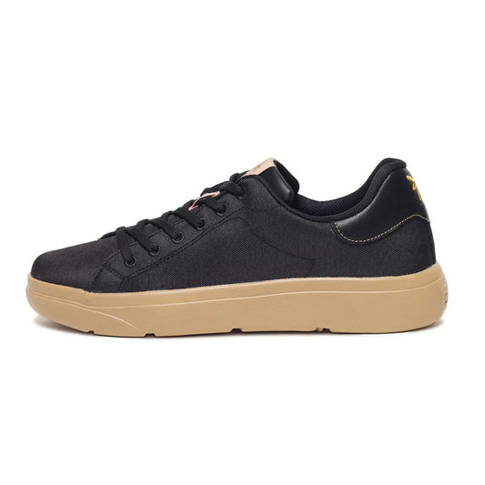 Classic Black Sneakers for Men Plaeto