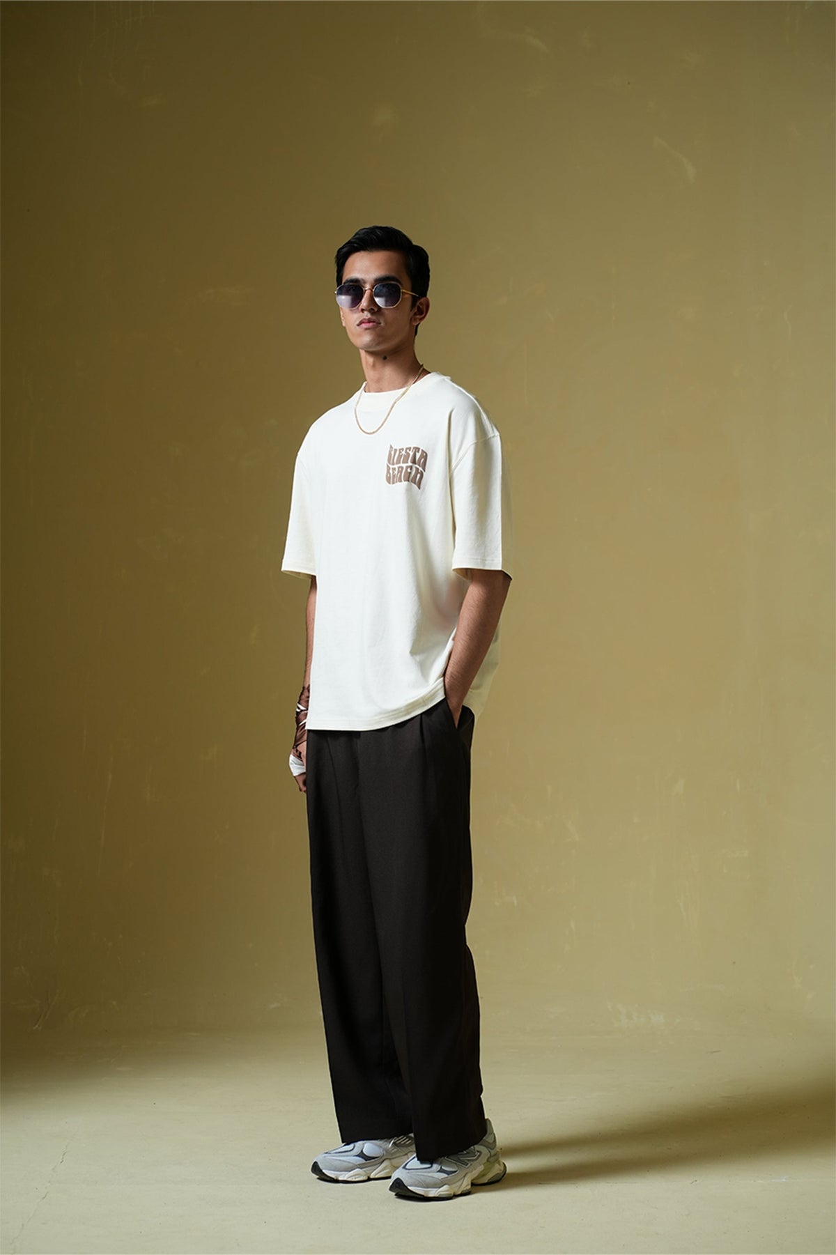 Siesta Beach Printed Oversized Beige T-Shirt Main Character