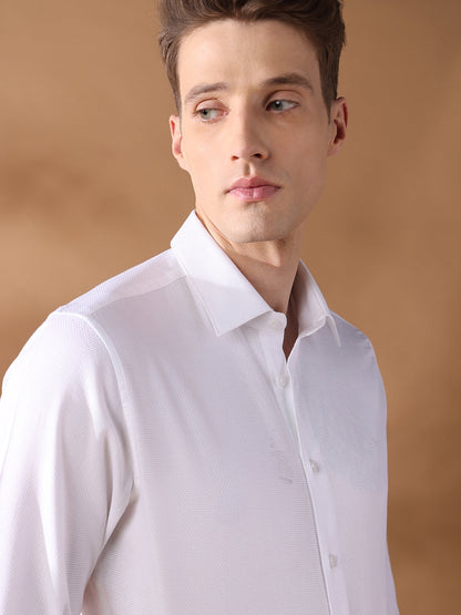 White Slim Fit Solid Formal Shirt for Men (FIANO)