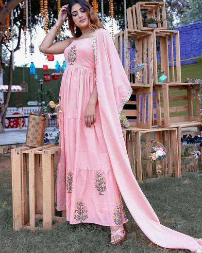 Peach Tier With Dupatta
