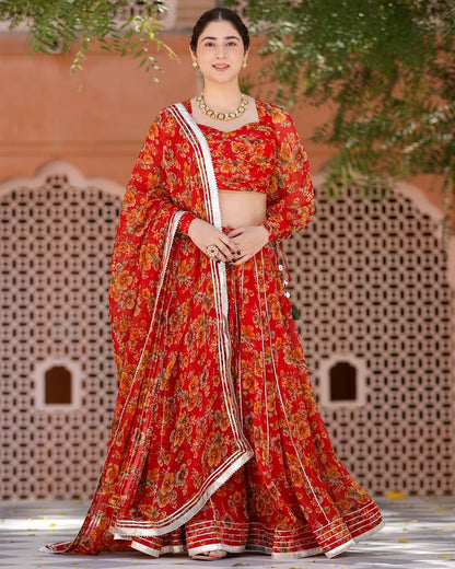 YUKTI FLORAL LEHENGHA SET