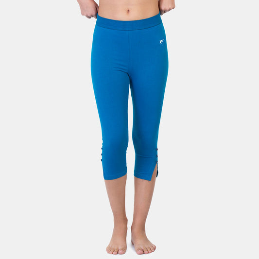 Envie Hugged Fit 3/4th Length Solid Capri