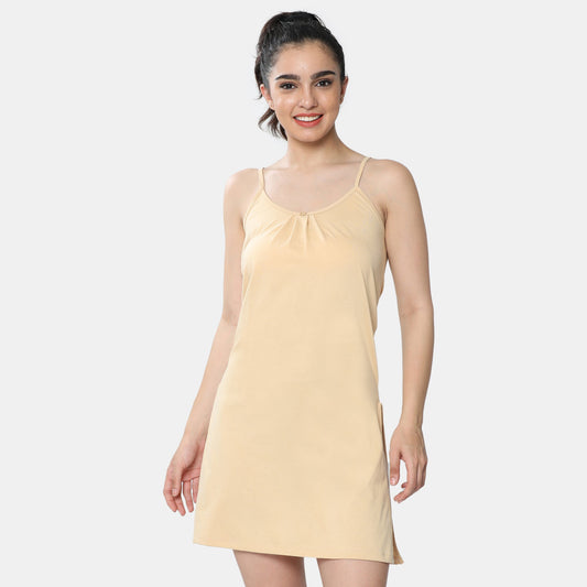 Envie Relaxed Fit Scoop Neck Thigh Length Kurta Slip