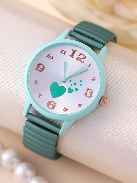 The Ribbed Heart Round Watch