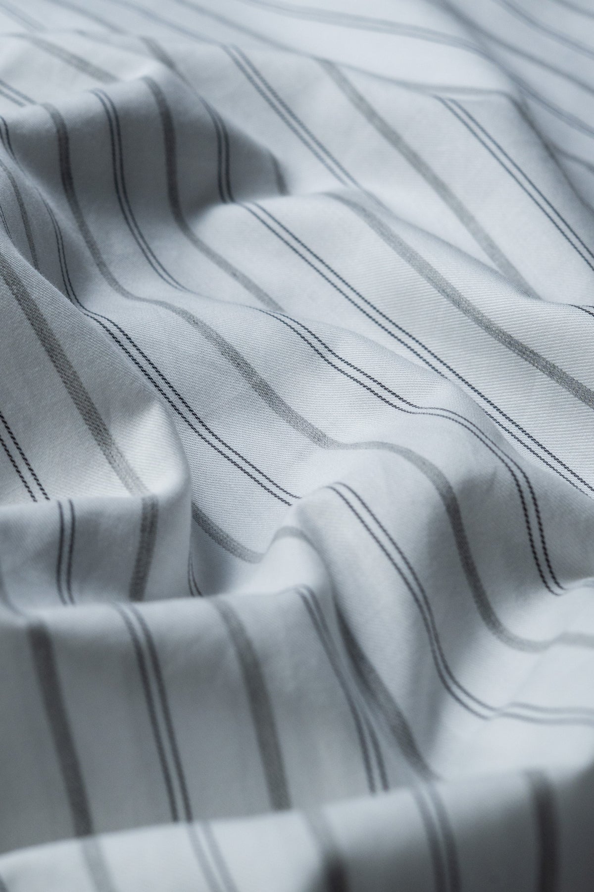 White Regular Fit Striped Casual Cotton Shirt for Men (CONAN)
