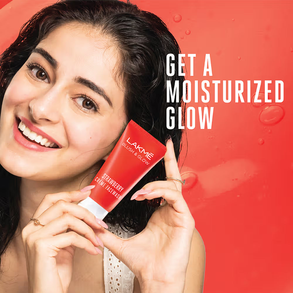 Lakme Blush & Glow Strawberry Creme Face Wash