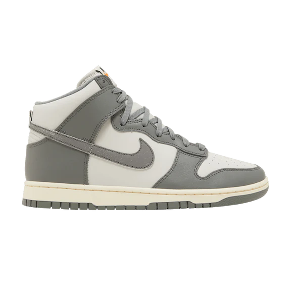 Dunk High SE GS 'Light Bone Tumbled Grey'