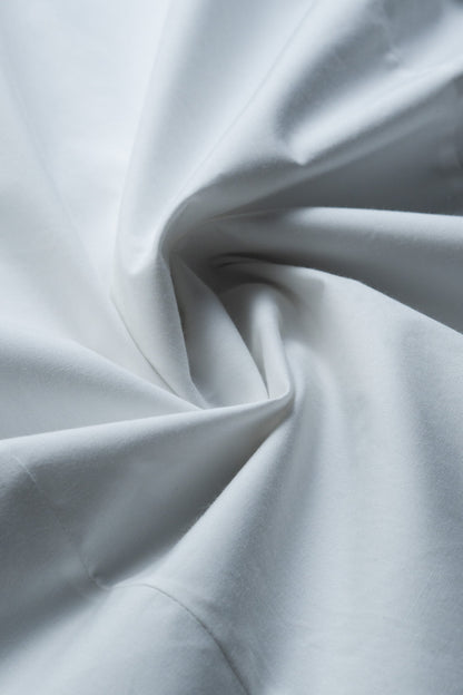 White Slim Fit Solid Formal Satin Shirt for Men (LADAR)