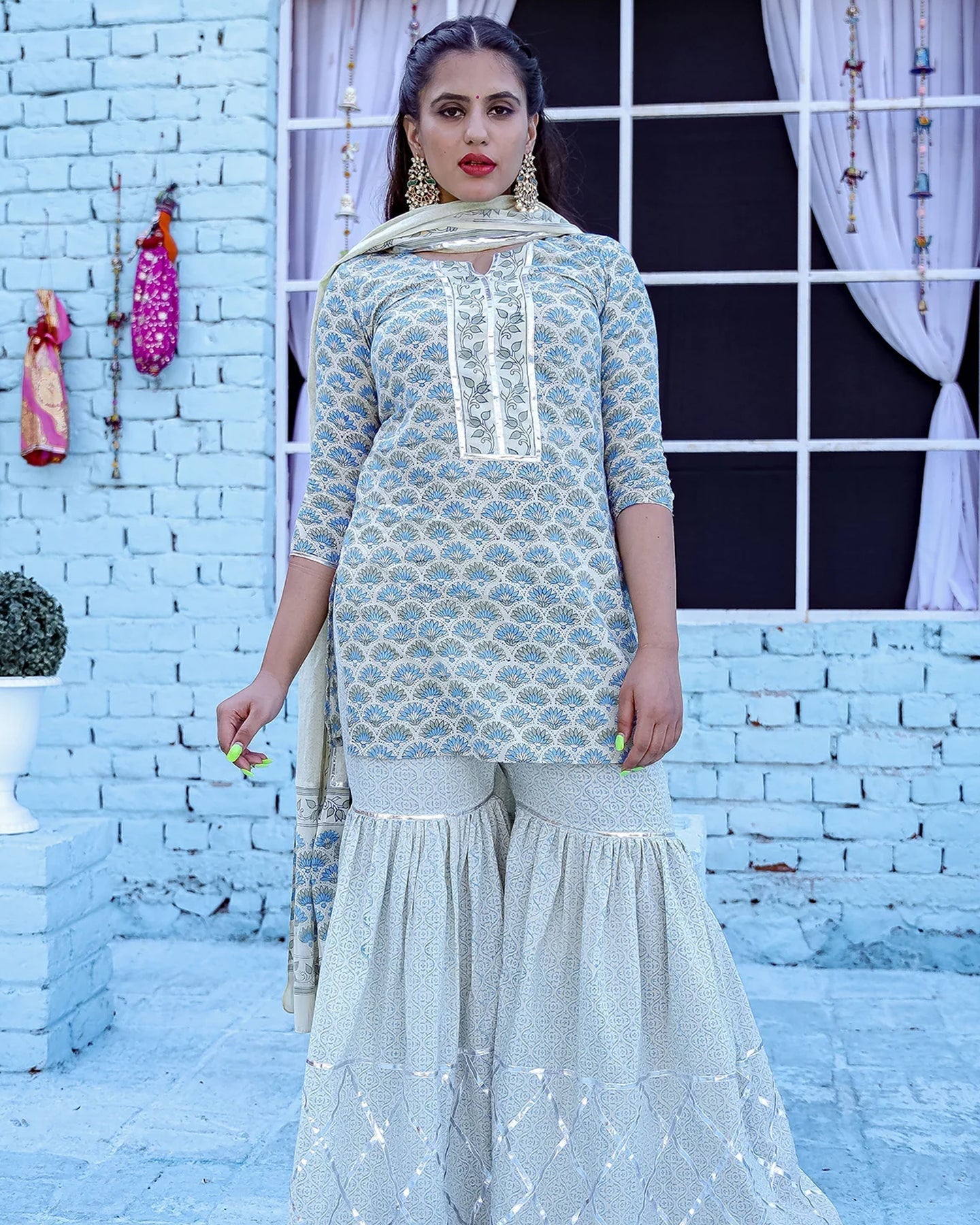 Leaf Sharara