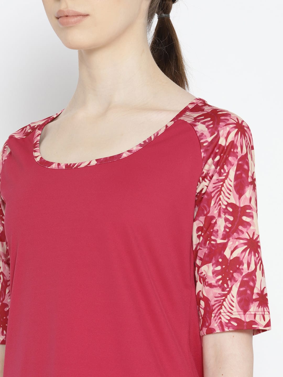 Alcis Women Pink Solid Round Neck Yoga T-shirt