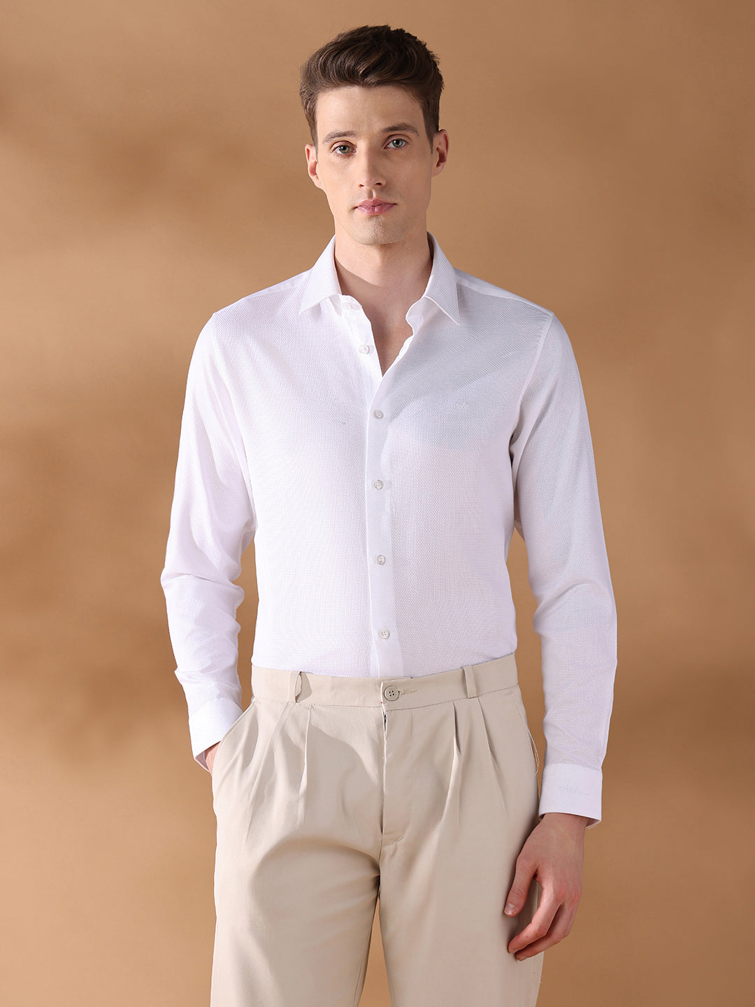White Slim Fit Solid Formal Shirt for Men (FIANO)