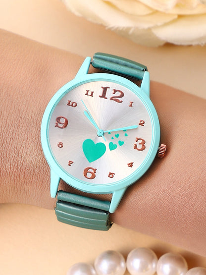 The Ribbed Heart Round Watch