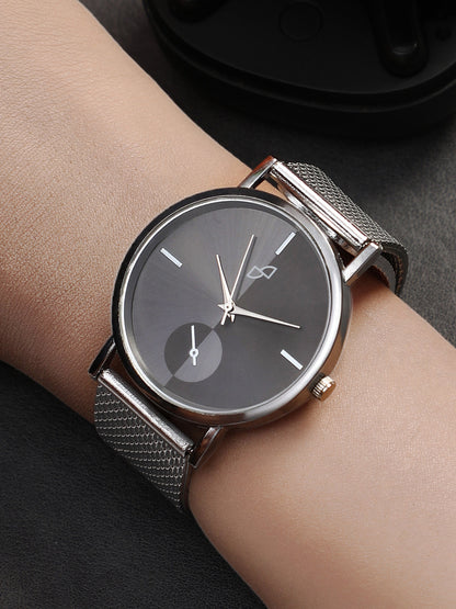 Solid Round Watch - Silver