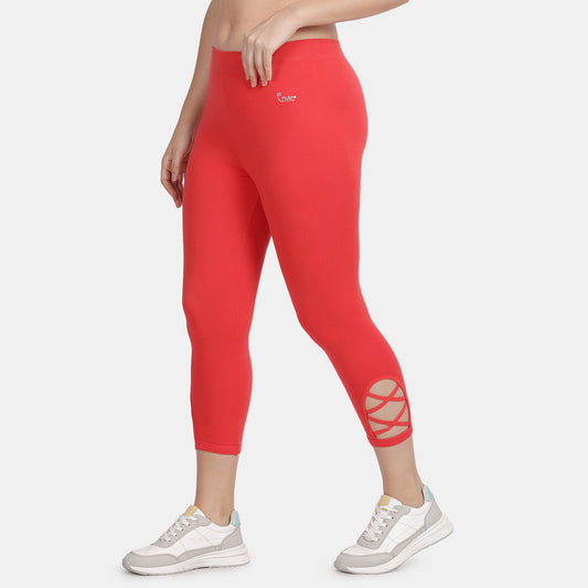 Envie Hugged Fit 3/4th Length Criss Cross Capri Pant