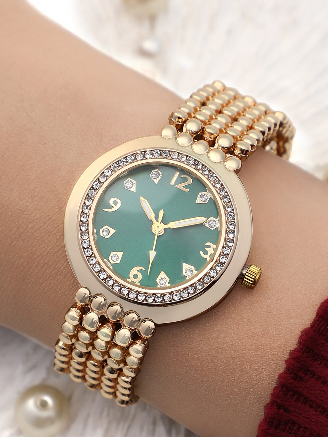 The Dotted Round Watch - California Gold