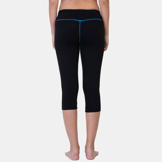 Skinny fit, comfortable and stylish 
3/4th length, perfect for casual wear 
Contrast thread detailing for added style 
Made of breathable cotton for all-day comfort 
Elastic waistband ensures a snug and flexible fit