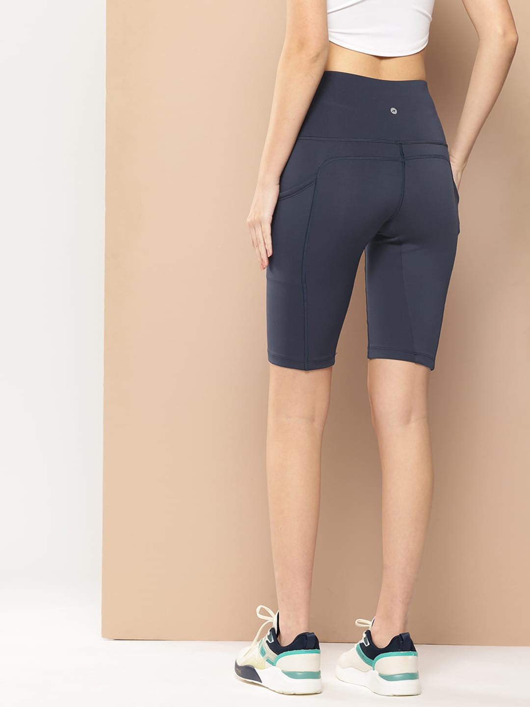 TrainCurves Shorts