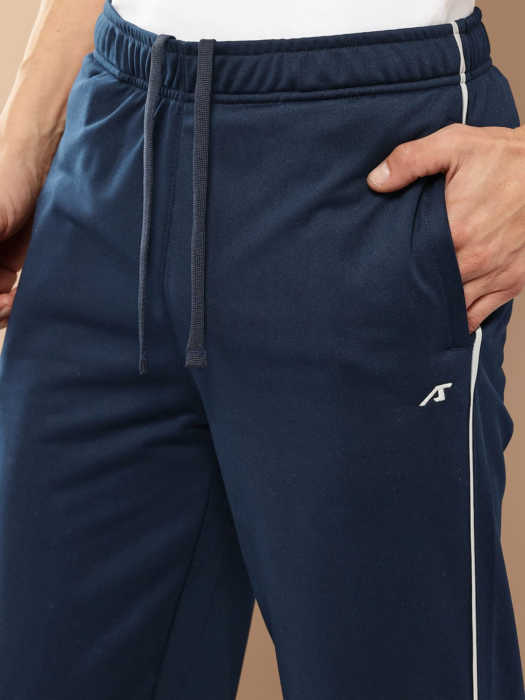 STRIKE STRIPES TRACKSUIT