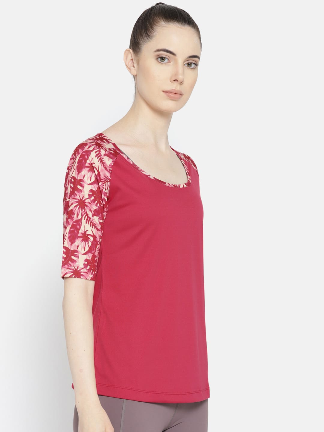 Alcis Women Pink Solid Round Neck Yoga T-shirt
