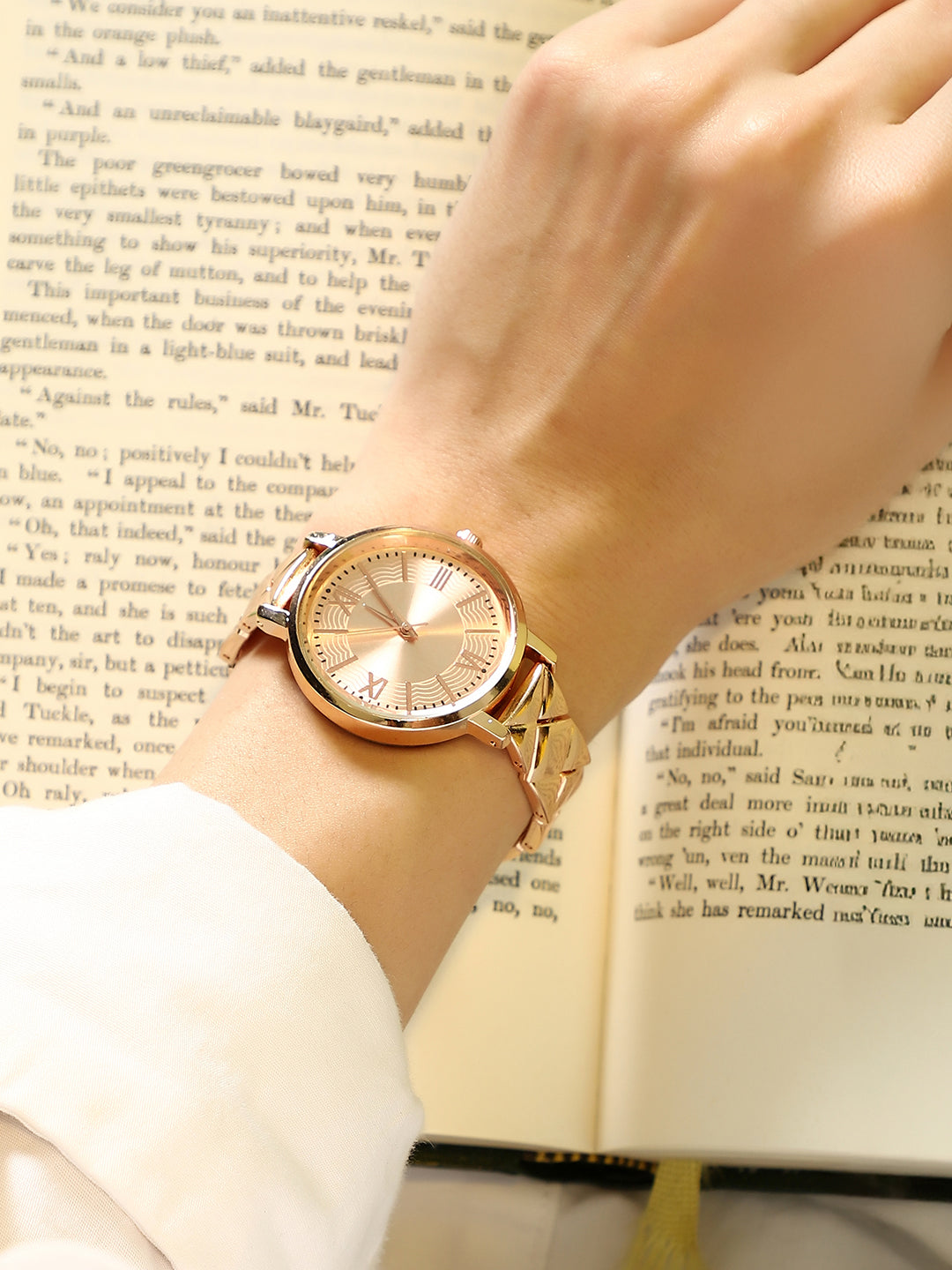 The Droplet Round Watch - California Gold