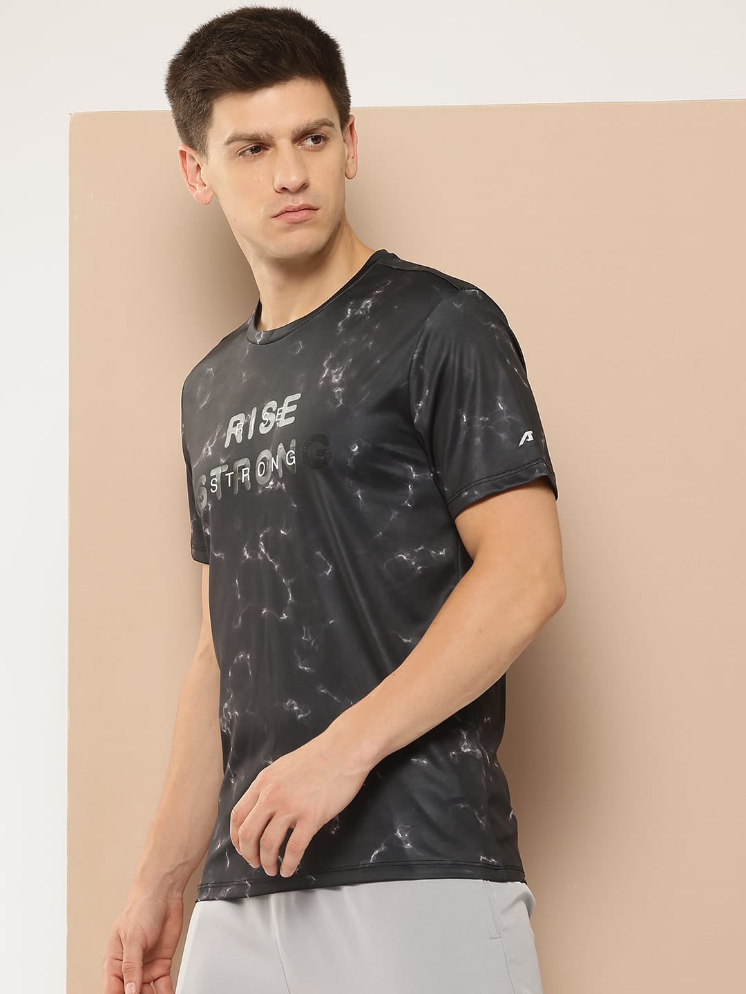 RISE STRONG TEE