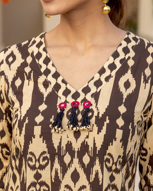 Umber Contrasting Ikat Kurta Set